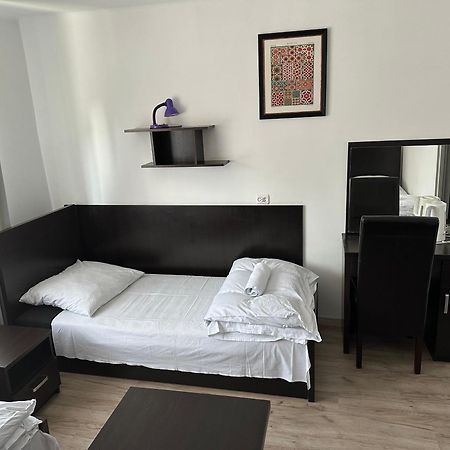 Dukat Hotell Horyniec Eksteriør bilde