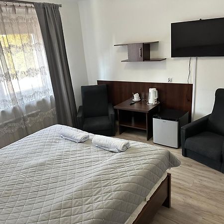 Dukat Hotell Horyniec Eksteriør bilde