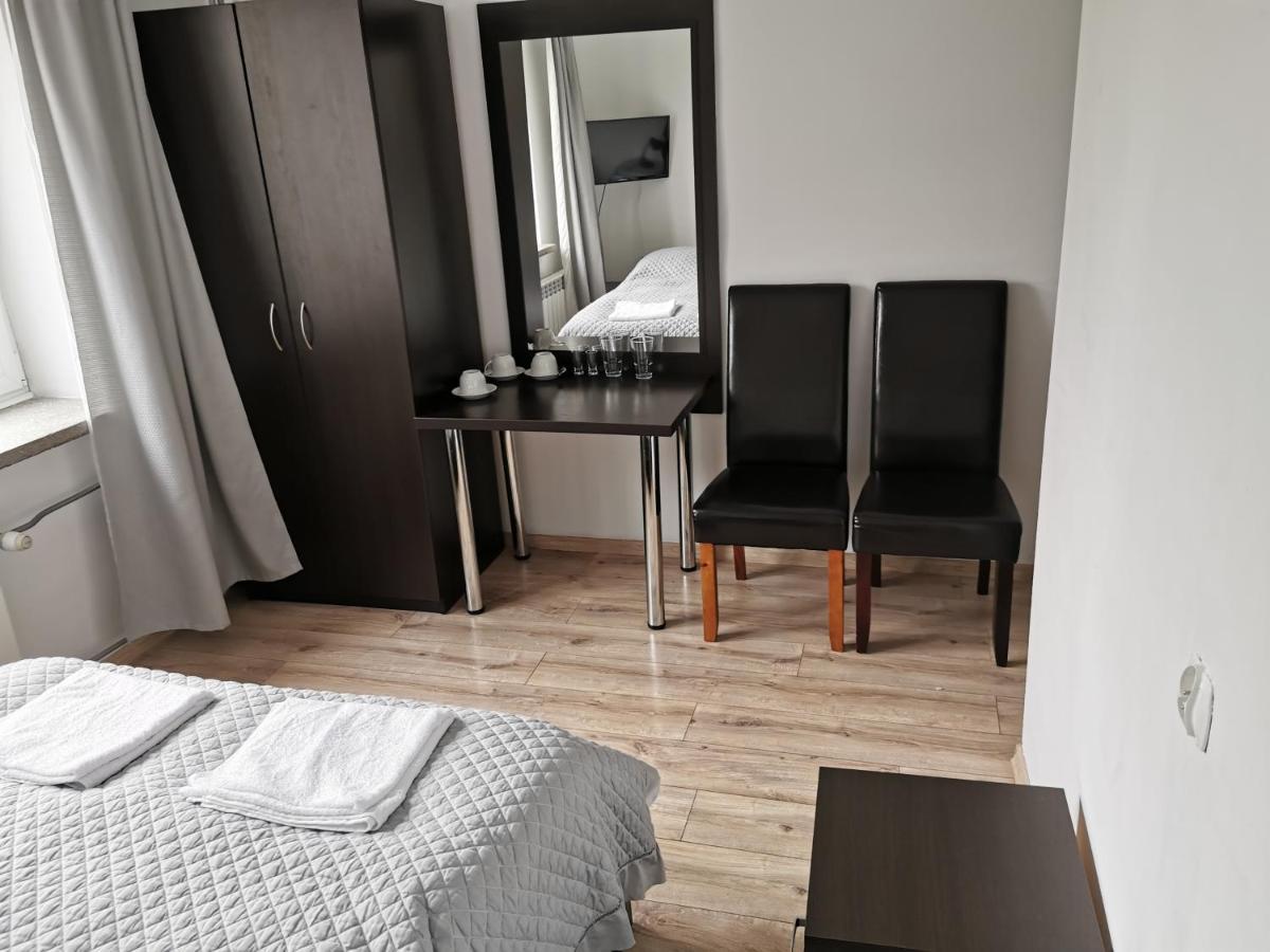 Dukat Hotell Horyniec Eksteriør bilde